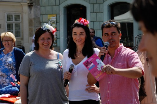 KBTB 2014 Broa Tarnocy organizatorka festivalu spolu s Luciou Hablovicovou a Romanom Pomajbo